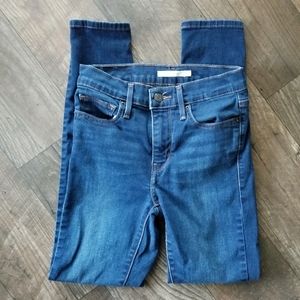 Sale! Levi's 'Slimming Skinny' Jeans